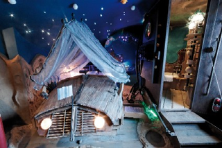 Illustration for article titled This fantasy-themed bed and breakfast lets you sleep inside a Trojan bull